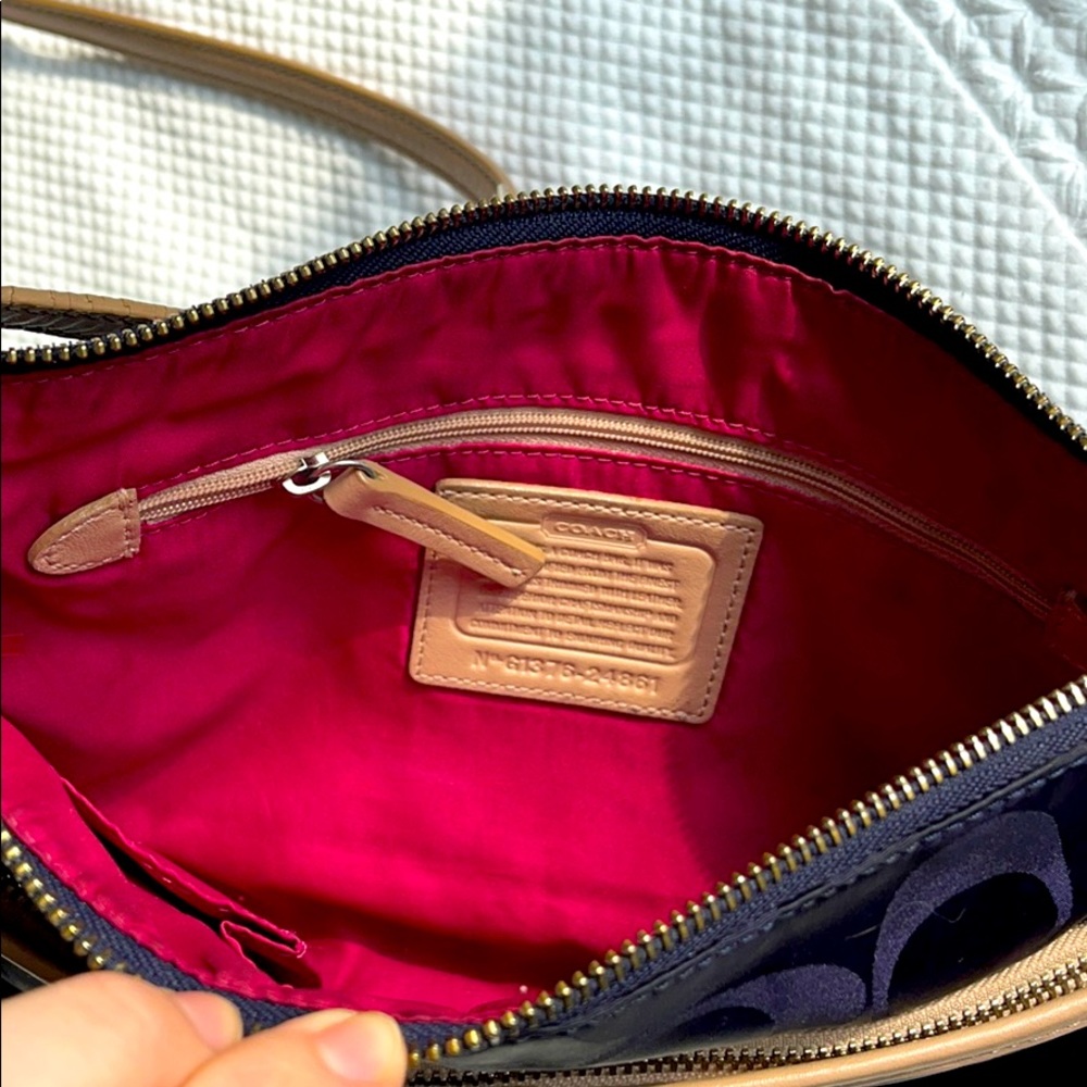 Coach Purse - Picture 4 of 7